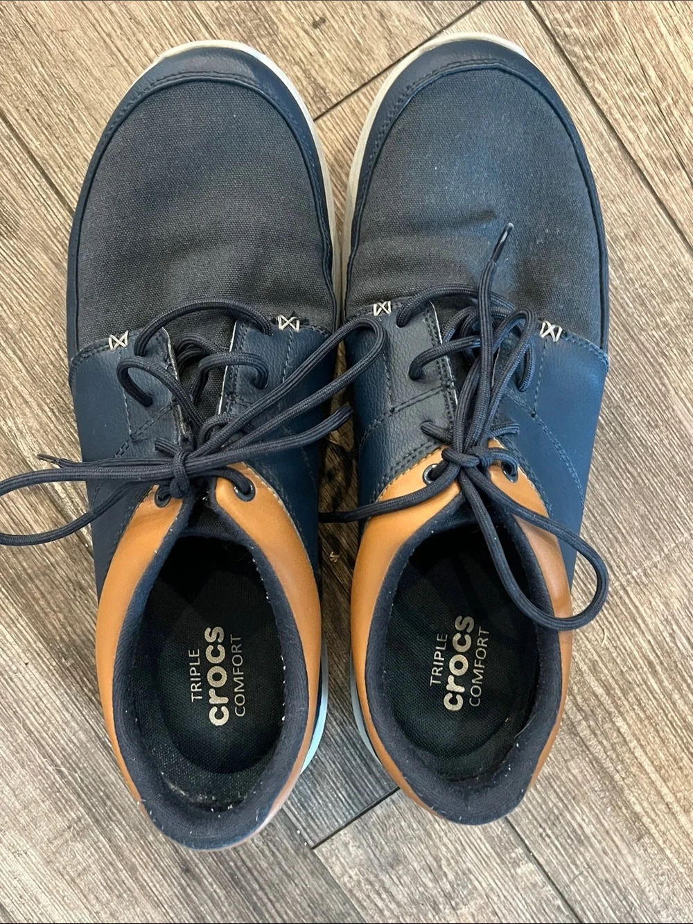CROCS Kinsale Men's Navy and Tan Lace-Up Deck Shoes